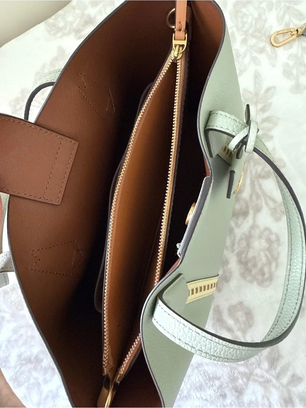 TORY BURCH PERRY PICK-STITCH SMALL TRIPLE-COMPARTMENT TOTE CROSSBODY